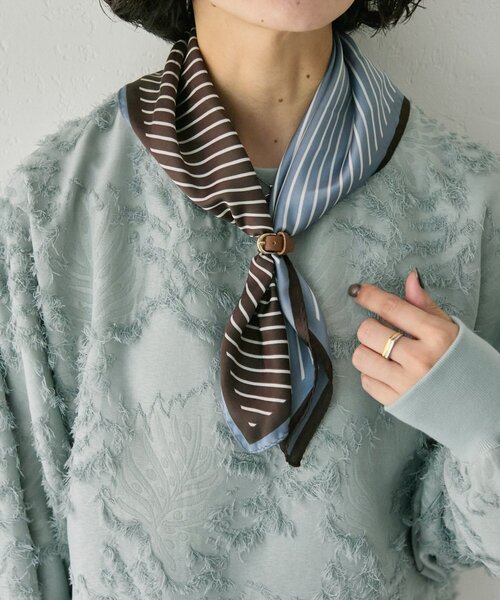 ear PAPILLONNER（イアパピヨネ）の「レザーリング付き2色ストライプスカーフ（ストール/ショール・レディース・ブラウン/ブラック・FREE）」の14枚目の写真