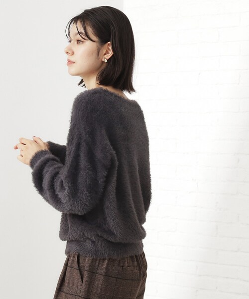 THE SHOP TK （ザ ショップ ティーケー ）の「【選べる7色/華やかで柔らか】ふわふわフェザーニット/洗える・前後2WAY（ニット/セーター・レディース・グレー/ブルー/ワインレッド/ベージュ/スミクロ/ネイビー系5/アイボリー・13/12）」の17枚目の写真