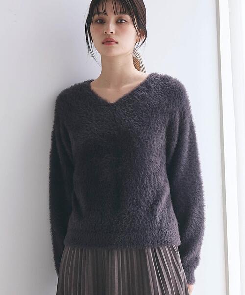 THE SHOP TK （ザ ショップ ティーケー ）の「【選べる7色/華やかで柔らか】ふわふわフェザーニット/洗える・前後2WAY（ニット/セーター・レディース・グレー/ブルー/ワインレッド/ベージュ/スミクロ/ネイビー系5/アイボリー・13/12）」の8枚目の写真