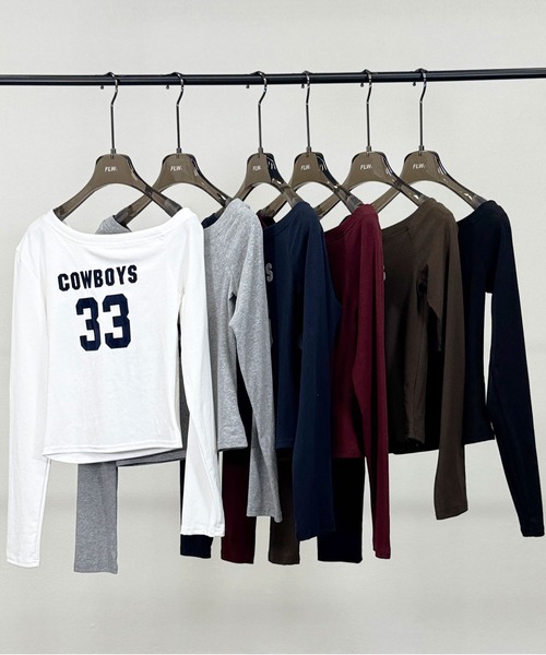 FOLLOWIN（フォロウィン）の「6color/ナンバリングロゴ ワンオフショルダー長袖Ｔシャツ（Tシャツ/カットソー・レディース・ブラック/ワインレッド/ブラウン/ホワイト/グレー/ネイビー・FREE）」の17枚目の写真