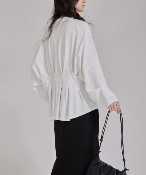 semplice(センプリチェ)の「プリーツデザインボリュームスリーブトップス(Tシャツ/カットソー・レディース・ホワイト/ブラック・F)」の11枚目の写真