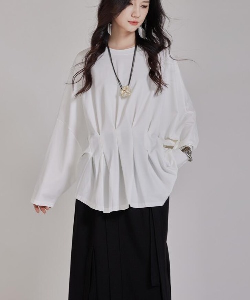 semplice(センプリチェ)の「プリーツデザインボリュームスリーブトップス(Tシャツ/カットソー・レディース・ホワイト/ブラック・F)」の14枚目の写真