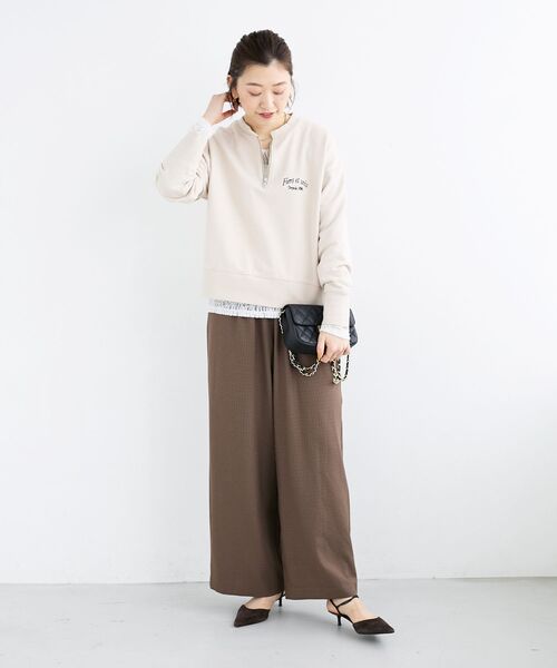 le.coeur blanc（ルクールブラン）の「刺繍入りハーフジップスウェット（スウェット・レディース・ダークグレー/ベージュ・38）」の11枚目の写真