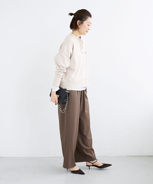 le.coeur blanc（ルクールブラン）の「刺繍入りハーフジップスウェット（スウェット・レディース・ダークグレー/ベージュ・38）」の12枚目の写真