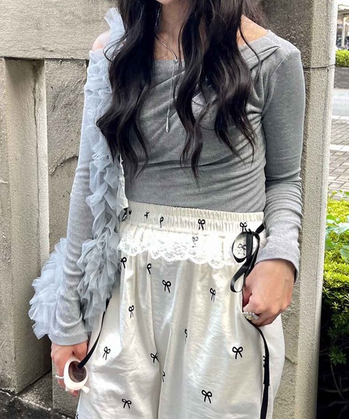Flugge(フラッジー)の「ribbonトラックパンツ(その他パンツ・レディース・ブラック/アイボリー・FREE)」の16枚目の写真