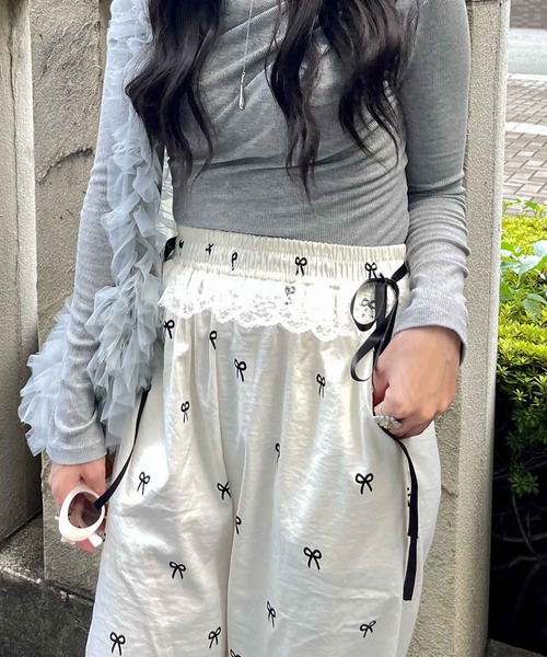 Flugge(フラッジー)の「ribbonトラックパンツ(その他パンツ・レディース・ブラック/アイボリー・FREE)」の17枚目の写真