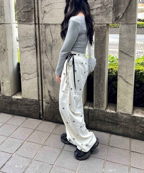 Flugge(フラッジー)の「ribbonトラックパンツ(その他パンツ・レディース・ブラック/アイボリー・FREE)」の22枚目の写真