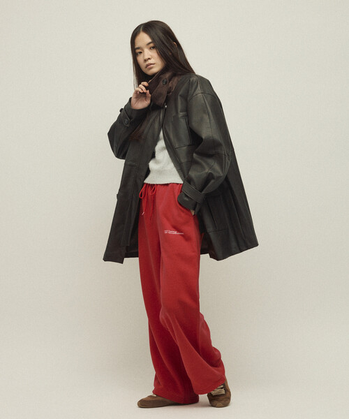 Firsthand(ファーストハンド)の「MA Firsthand/マ ファーストハンド MA ベーシックロゴ刺繍 イージーワイドパンツ / 裏毛スウェットパンツ / 裾ドローコード付き(スウェットパンツ・レディース・レッド/ブラウン/チャコールグレー/グレー・MEDIUM/SMALL)」の7枚目の写真