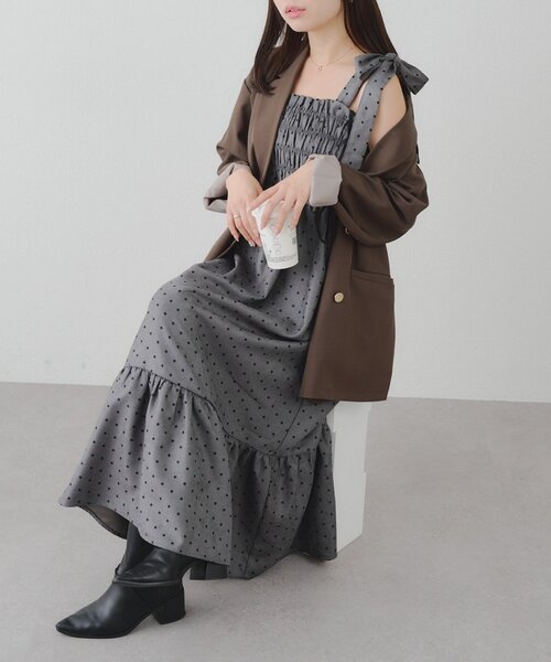 continuer de NICE CLAUP（コンティニューデナイスクラップ）の「肩リボンシャーリングワンピース（ワンピース・レディース・ブラック/ブラウン系その他/ブラック系その他/グレー系その他2・FREE）」の7枚目の写真