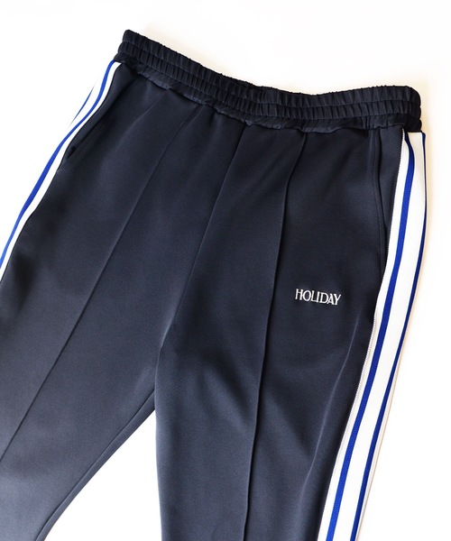 HOLIDAY（ホリデイ）の「FLARE TRACK PANTS フレアトラックパンツ（その他パンツ・レディース・レッド/ネイビー・1/0）」の4枚目の写真