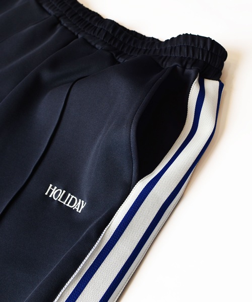 HOLIDAY（ホリデイ）の「FLARE TRACK PANTS フレアトラックパンツ（その他パンツ・レディース・レッド/ネイビー・1/0）」の5枚目の写真
