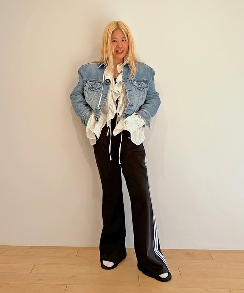 HOLIDAY（ホリデイ）の「FLARE TRACK PANTS フレアトラックパンツ（その他パンツ・レディース・レッド/ネイビー・1/0）」の18枚目の写真