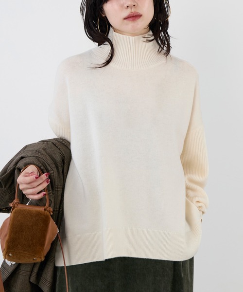 極美品 アキラナカ ラウンド パネルスリーブ ニット プルオーバー 極美品 アキラナカ ラウンド パネルスリーブ ニット プルオーバー