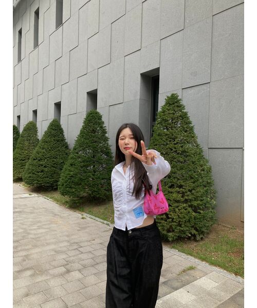 SINOON（シヌーン）の「COTTON CROPED SHIRRING SHIRT（シャツ/ブラウス・レディース・ホワイト・FREE）」の6枚目の写真