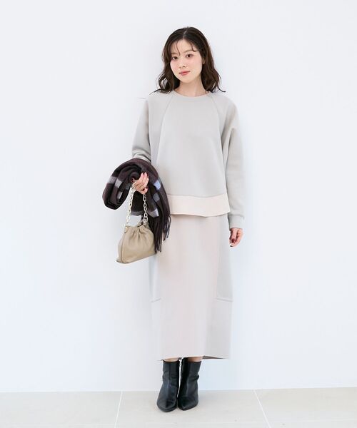 le.coeur blanc（ルクールブラン）の「ボンディングラグラン切替プルオーバー（Tシャツ/カットソー・レディース・ブラウン/グレイッシュベージュ・38）」の5枚目の写真