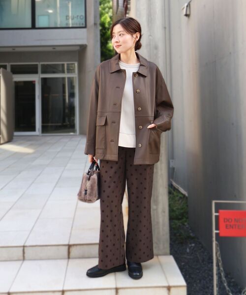 le.coeur blanc（ルクールブラン）の「ボンディングラグラン切替プルオーバー（Tシャツ/カットソー・レディース・ブラウン/グレイッシュベージュ・38）」の22枚目の写真