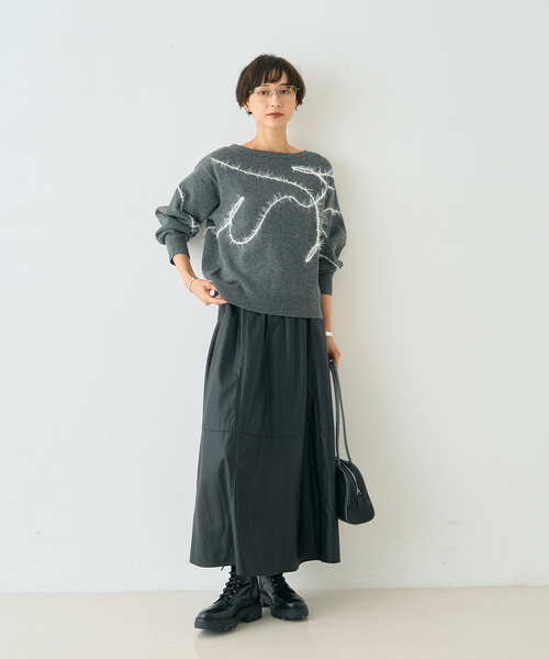 EMMA ROUGE VIF(エマルージュヴィフ)の「【一部店舗限定】フェザーラインニットプルオーバー(ニット/セーター・レディース・チャコールグレー/オフホワイト・フリー)」の19枚目の写真