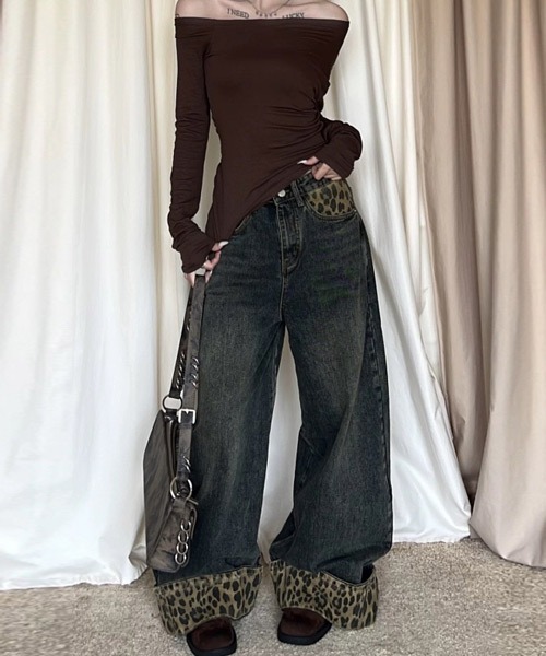 Ressaca(レサーカ)の「レオパード柄ロールアップワイドデニムパンツ(デニムパンツ・レディース・ブルー・S/L/M)」の3枚目の写真