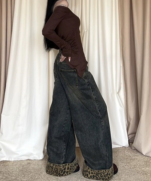 Ressaca(レサーカ)の「レオパード柄ロールアップワイドデニムパンツ(デニムパンツ・レディース・ブルー・S/L/M)」の5枚目の写真