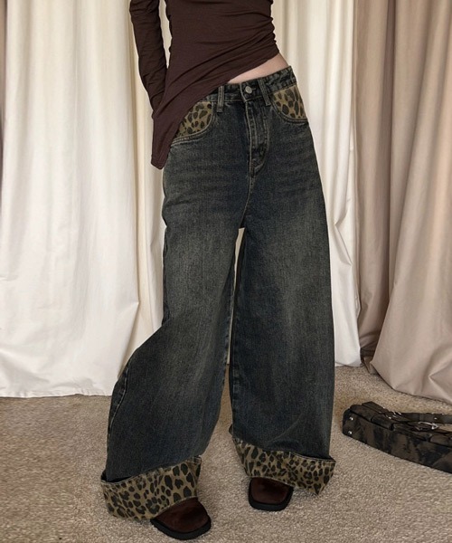 Ressaca(レサーカ)の「レオパード柄ロールアップワイドデニムパンツ(デニムパンツ・レディース・ブルー・S/L/M)」の2枚目の写真