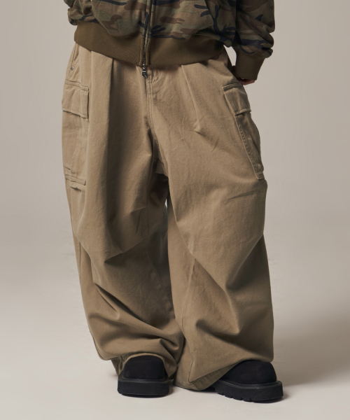 IDWS(アイドンワナセル)の「Titan Cargo Balloon Pants Beige(その他パンツ・レディース・その他・2/0/1)」の21枚目の写真
