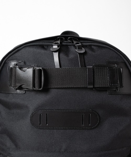 MAKAVELIC（マキャベリック）の「【RES】【MAKAVELIC】ROOTAGE DAYPACK（バックパック/リュック・メンズ・ブラック/ネイビー・FREE）」の5枚目の写真