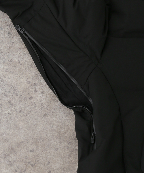 DESCENTE ALLTERRAIN(デサント オルテライン)の「【DESCENTE ALLTERRAIN/デサントオルテライン】 MIZUSAWA DOWN OVERSI(ダウンジャケット/コート・レディース・ブラック・SMALL/MEDIUM)」の8枚目の写真