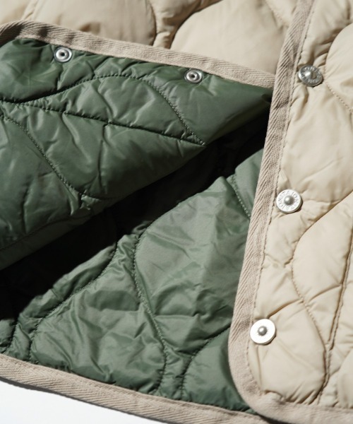 TAION（タイオン）の「TAION / タイオン KIDS MILITARY CREW NECK BUTTON DOWN JACKET (TAION-K104ALSBML-1) キッズ ミリタリー クルーネックボタン ダウンジャケット ソフトシェル（ダウンジャケット/コート・キッズ・ブラック/オリーブ/ベージュ・120cm/130cm/140cm/150cm）」の14枚目の写真