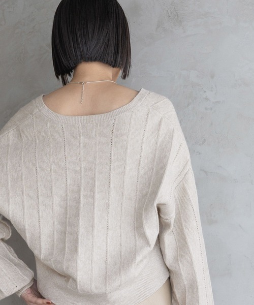 A part by（アパートバイ）の「アイレットニットカーディガン（カーディガン/ボレロ・レディース・グリーン/グレー系その他2/ネイビー/アイボリー・FREE）」の10枚目の写真