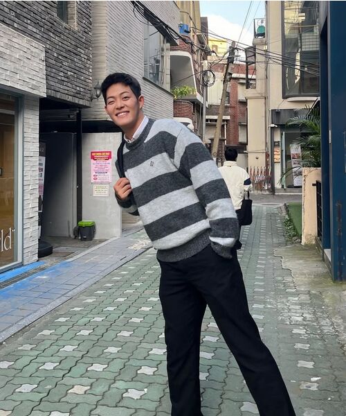 COMONINOZ（コモニノズ）の「HAIRY STRIPE PULLOVER [CHARCOAL]（ニット/セーター・メンズ・チャコール・SMALL/MEDIUM/LARGE）」の4枚目の写真