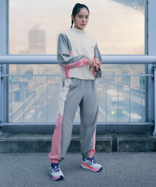 NEW BALANCE(ニューバランス)の「ウーブンジョガーパンツ(スウェットパンツ・レディース・ネイビー/ブラック/ライトグレー・SMALL/MEDIUM/LARGE/X-LARGE)」の4枚目の写真