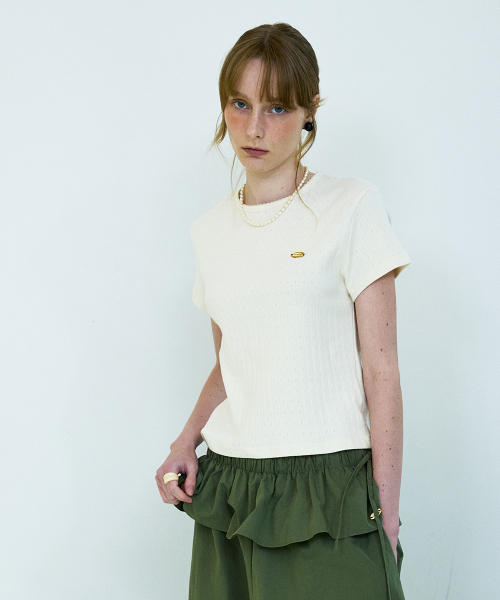 COQUET(コケット)の「Neck Needle Work Detail T Cream(Tシャツ/カットソー・レディース・アイボリー・FREE)」の3枚目の写真