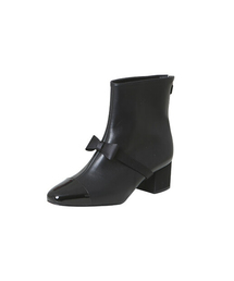 LEVASE（ルバズ）の「eg) marie ankle boots-black 5cm（ブーツ）」