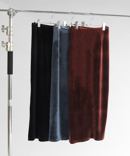 lit(リット)の「Velor Long Tight Skirt(スカート・レディース・ブラウン系その他/ブラック/ブルー・FREE)」の15枚目の写真