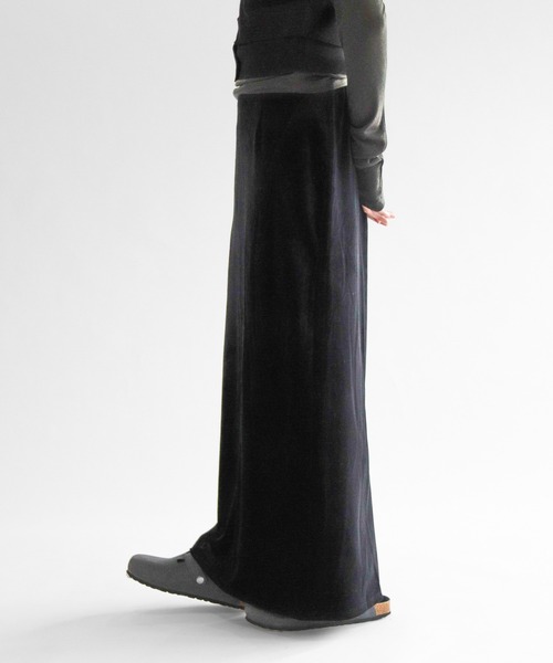 lit(リット)の「Velor Long Tight Skirt(スカート・レディース・ブラウン系その他/ブラック/ブルー・FREE)」の12枚目の写真