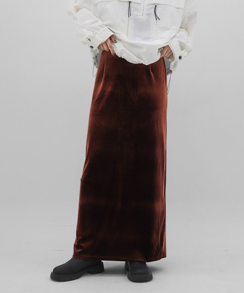 lit(リット)の「Velor Long Tight Skirt(スカート・レディース・ブラウン系その他/ブラック/ブルー・FREE)」の17枚目の写真