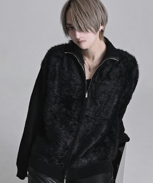 CavariA（キャバリア）の「『CavariA/キャバリア』ファー切り替えニットブルゾン（その他アウター・メンズ・グレー/ブラック・L/M）」の2枚目の写真