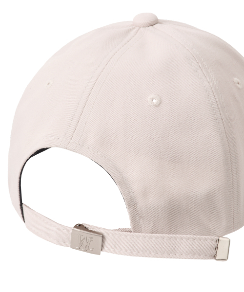 WOOALONG(ウアロン)の「Signature Logo ball cap_WARM BEIGE(キャップ・レディース・ベージュ・MEDIUM/SMALL)」の5枚目の写真