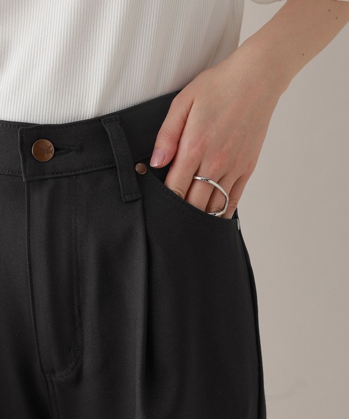 Wrangler（ラングラー）の「＜Wrangler＞別注タックストレートパンツ（デニムパンツ・レディース・ネイビー/ブラック・LARGE/MEDIUM）」の19枚目の写真