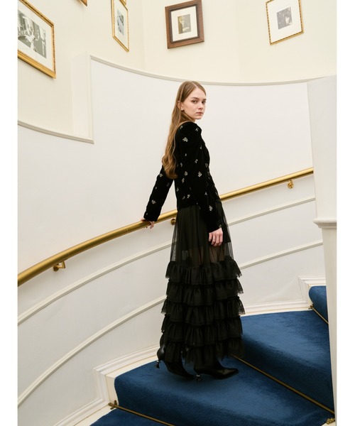 EIMY ISTOIRE（エイミーイストワール）の「フラワーモチーフベルベットパフショルダージャケット（Tシャツ/カットソー・レディース・ブラック・F）」の3枚目の写真