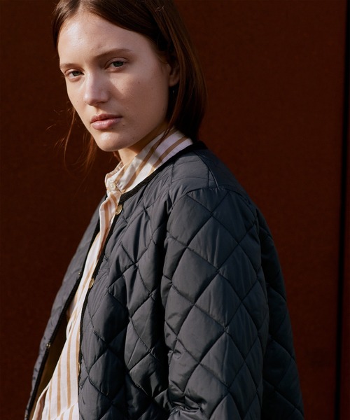 LAVENHAM(ラベンハム)の「Contrast Cornard Jacket Womens / コントラスト コナード ジャケット ウィメンズ|【 CREW NECK JACKET / クルー ネック ジャケット 】(その他アウター・レディース・ブラック・10/12/16/14/8/6)」の3枚目の写真