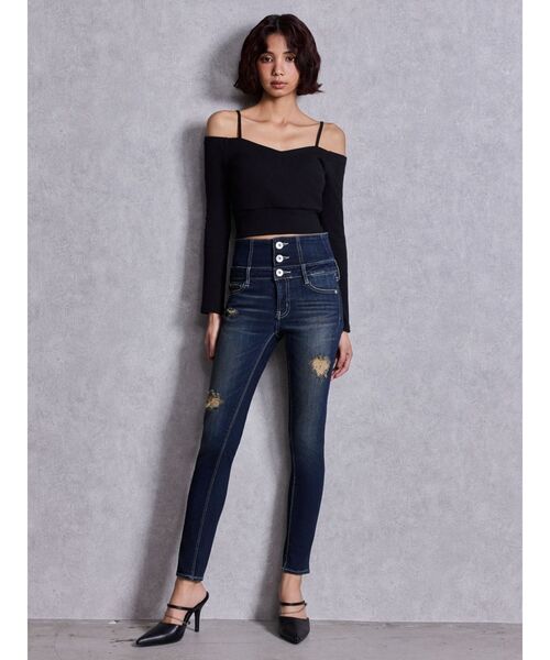 GYDA（ジェイダ）の「GDビジューMOLDチェーンストラップポインテッドミュール（パンプス・レディース・ブラック/オフホワイト・SMALL/LARGE/MEDIUM）」の4枚目の写真