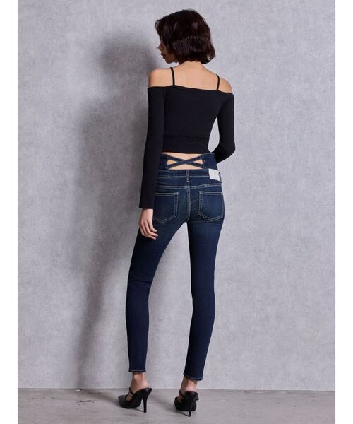 GYDA（ジェイダ）の「GDビジューMOLDチェーンストラップポインテッドミュール（パンプス・レディース・ブラック/オフホワイト・SMALL/LARGE/MEDIUM）」の5枚目の写真