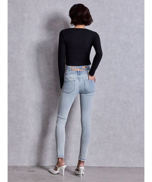 GYDA（ジェイダ）の「GDビジューMOLDチェーンストラップポインテッドミュール（パンプス・レディース・ブラック/オフホワイト・SMALL/LARGE/MEDIUM）」の15枚目の写真