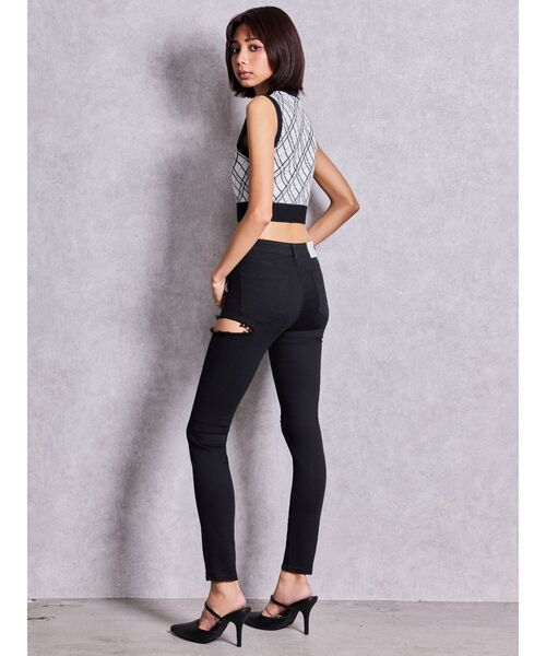 GYDA(ジェイダ)の「GDビジューMOLDチェーンストラップポインテッドミュール(パンプス・レディース・ブラック/オフホワイト・SMALL/LARGE/MEDIUM)」の21枚目の写真