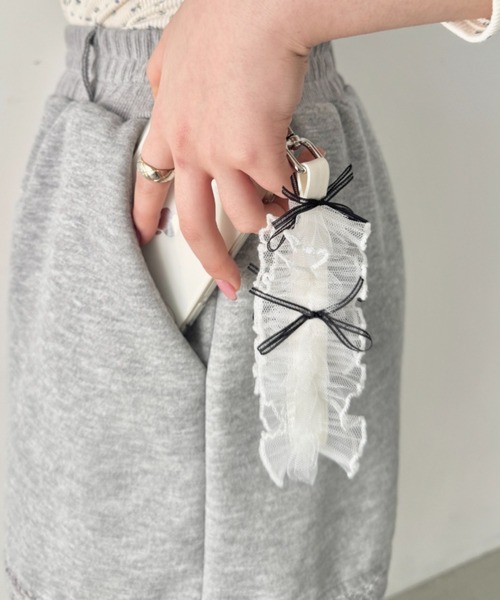 セール】フリルチュールリボンスマホストラップ（スマホグッズ