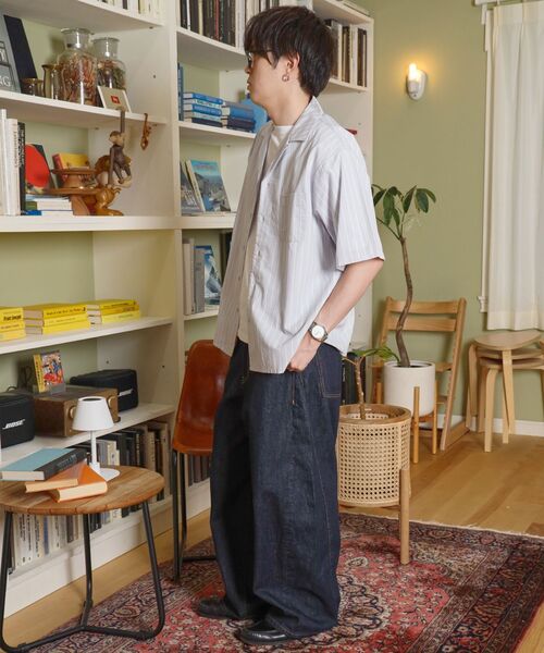 FFEIN(フェイン)の「【FFEIN(フェイン)】開襟ストライプ半袖シャツ / シャツ オープンカラー 半袖 ワンポイント 刺繍 ストライプ(シャツ/ブラウス・メンズ・スカイブルー/ライトグレー/ホワイト・SMALL/MEDIUM/LARGE)」の4枚目の写真
