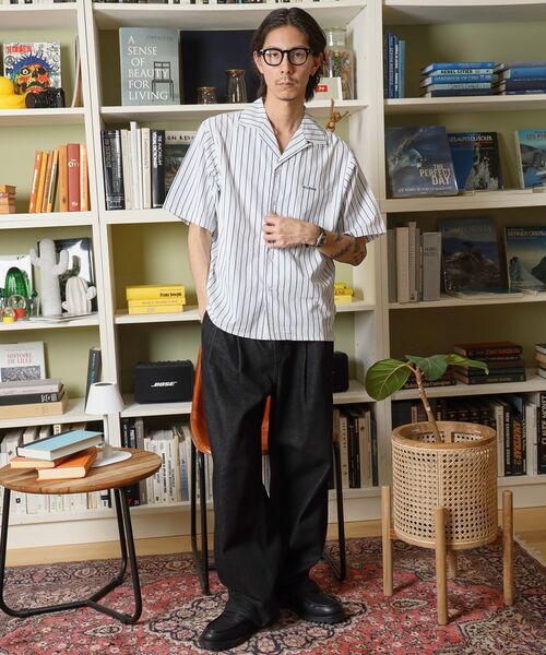 FFEIN(フェイン)の「【FFEIN(フェイン)】開襟ストライプ半袖シャツ / シャツ オープンカラー 半袖 ワンポイント 刺繍 ストライプ(シャツ/ブラウス・メンズ・スカイブルー/ライトグレー/ホワイト・SMALL/MEDIUM/LARGE)」の12枚目の写真