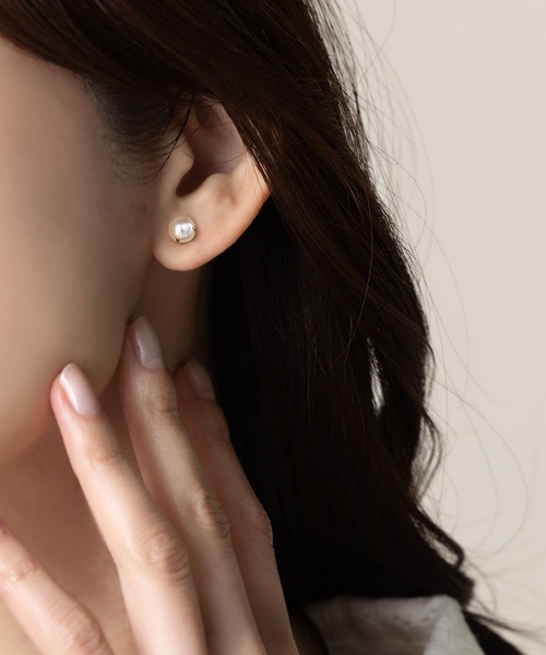 Cream dot.(クリームドット)の「【サージカルステンレス】ネジロック式キャッチのステンレス製パールピアス(ピアス(両耳用)・レディース・シルバー/ゴールド/ピンクゴールド・#3/#4/#5/#6/#7)」の7枚目の写真