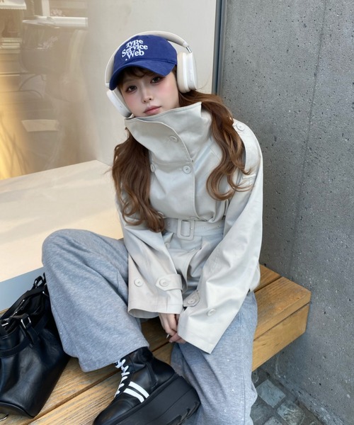 RAY CASSIN（レイカズン）の「スタンドショートトレンチコート（トレンチコート・レディース・ベージュ/ブラウン系その他2/ライトベージュ・FREE）」の7枚目の写真